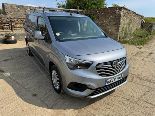 Vauxhall Combo  1.5 Turbo D 2300 Sportive L2 H1 Euro 6 (s/s) 4dr