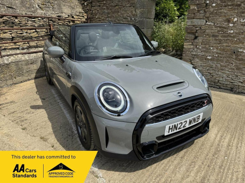 MINI Convertible  2.0 Cooper S Classic Steptronic Euro 6 (s/s) 2dr