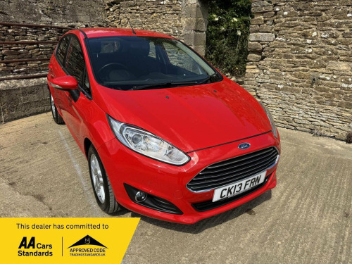 Ford Fiesta  1.0T EcoBoost Zetec Euro 5 (s/s) 5dr