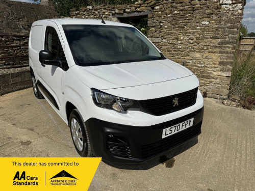 Peugeot Partner  1.2 1000 PureTech Professional Standard Panel Van SWB Euro 6 (s/s) 5dr