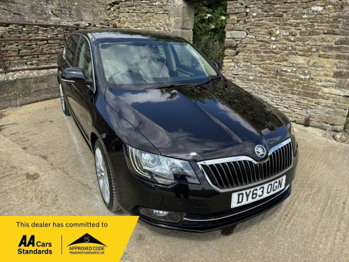Skoda Superb  2.0 TDI Elegance DSG Euro 5 (s/s) 5dr