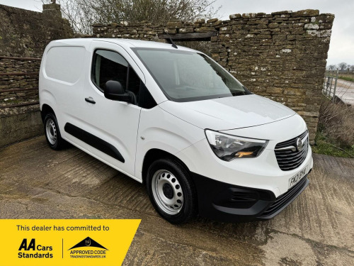 Vauxhall Combo  1.5 Turbo D 2300 Dynamic L1 H1 Euro 6 4dr 