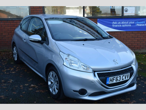 Peugeot 208  1.2 VTi Access+ Euro 5 3dr