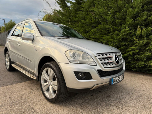 Mercedes-Benz M-Class ML350 3.0 ML350 CDI V6 BlueEfficiency Sport Tiptronic 4WD Euro 4 5dr