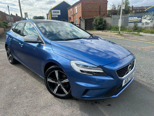 Volvo V40  2.0 T3 R-Design Nav Plus Euro 6 (s/s) 5dr