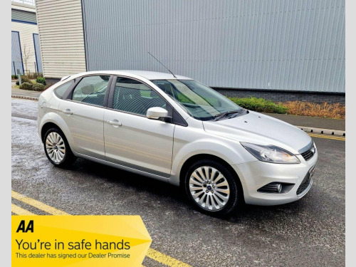 Ford Focus  2.0 Titanium 5dr