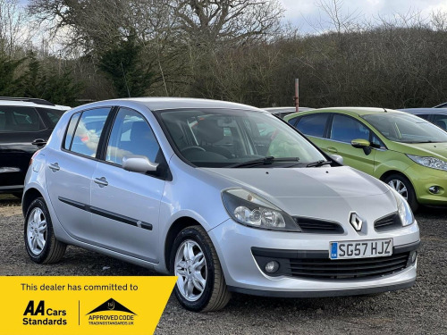 Renault Clio  1.2 TCe 16v Dynamique 5dr