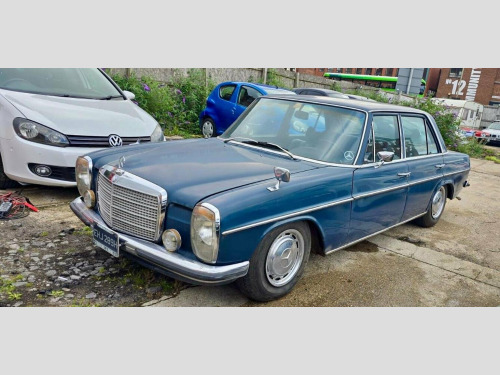 Mercedes-Benz 230  2.3 E 4dr