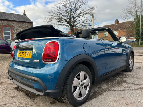 MINI Convertible  1.5 Cooper Classic Euro 6 (s/s) 2dr 