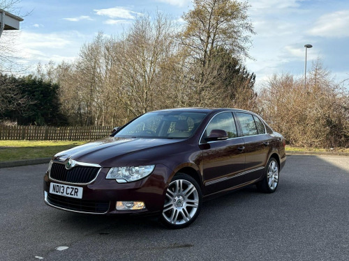 Skoda Superb  2.0 TDI Elegance Euro 5 5dr