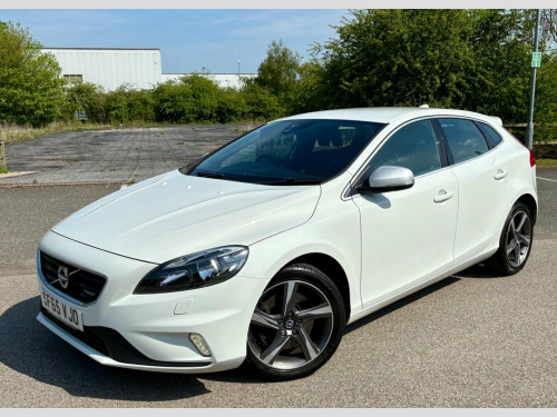 Volvo V40  2.0 D3 R-Design Nav Euro 6 (s/s) 5dr