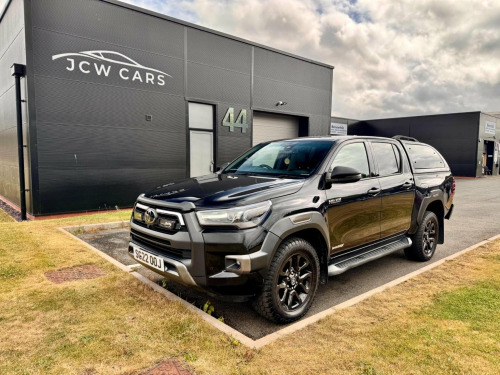 Toyota Hi-Lux  2.8 D-4D Invincible X Auto 4WD Euro 6 (s/s) 4dr