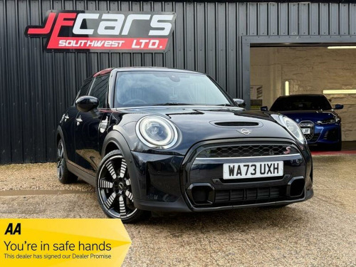 MINI Hatch  2.0 Cooper S Exclusive Steptronic Euro 6 (s/s) 5dr 