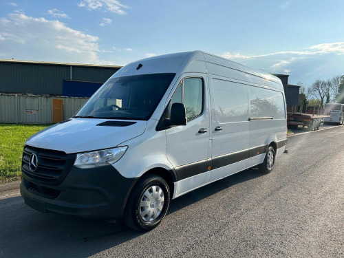 Mercedes-Benz Sprinter  2.0 315 CDI Progressive RWD L3 H2 Euro 6 (s/s) 5dr