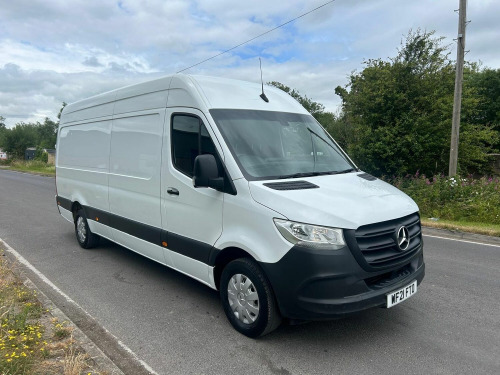 Mercedes-Benz Sprinter  2.0 315 CDI Progressive RWD L3 H2 Euro 6 (s/s) 5dr