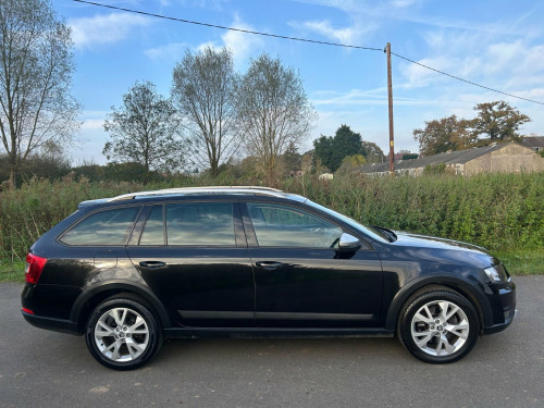 Skoda Octavia  2.0 TDI Scout DSG 4WD Euro 6 (s/s) 5dr