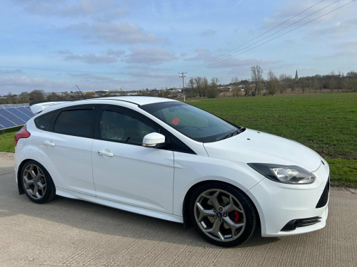 Ford Focus  2.0T EcoBoost ST-2 Euro 5 (s/s) 5dr