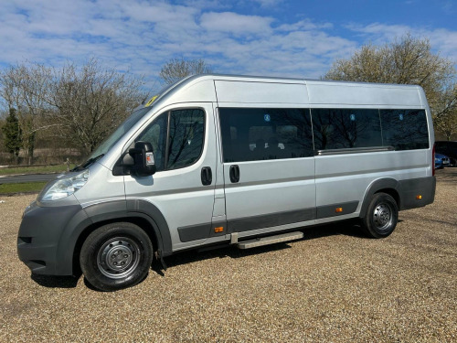 Peugeot Boxer  2.2 HDi 440 FWD L4 H2 4dr