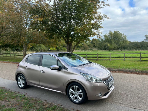 Peugeot 208  1.2 VTi Allure Euro 5 5dr
