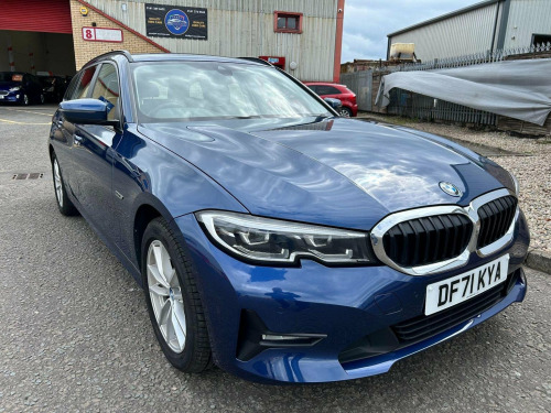 BMW 3 Series  2.0 330e 12kWh SE Pro Touring Auto Euro 6 (s/s) 5dr
