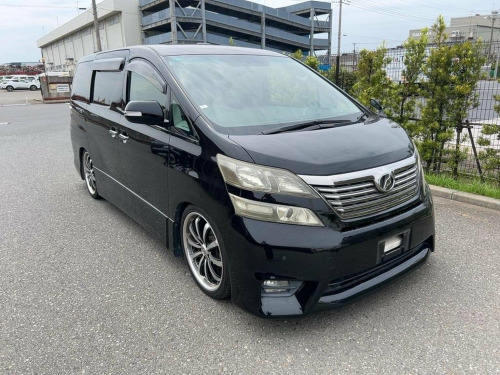 Toyota Vellfire  2.4 Automatic Premium II Twin sunroof