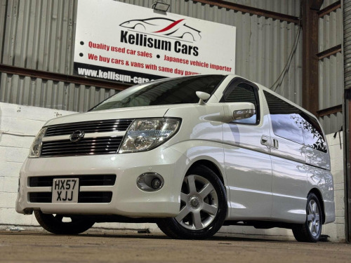 Nissan Elgrand  2.5 HIGHWAY STAR 8 SEATER