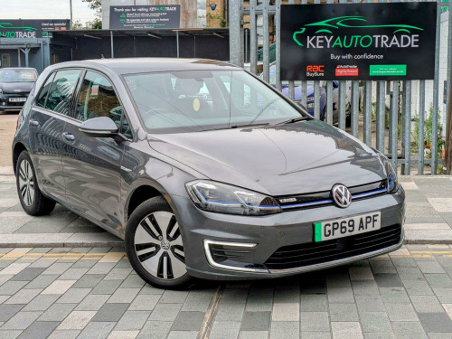 Volkswagen Golf  35.8kWh e-Golf