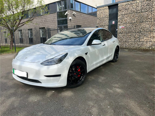 Tesla Model 3  Standard Range Plus Auto RWD 4dr