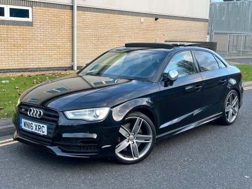 Audi S3  2.0 TFSI S Tronic quattro Euro 6 (s/s) 4dr (Nav)