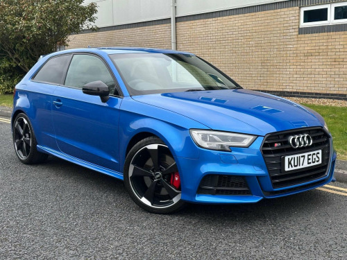 Audi S3  2.0 TFSI Black Edition S Tronic quattro Euro 6 (s/s) 3dr