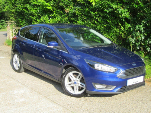 Ford Focus  1.6 TDCi Titanium Euro 5 (s/s) 5dr