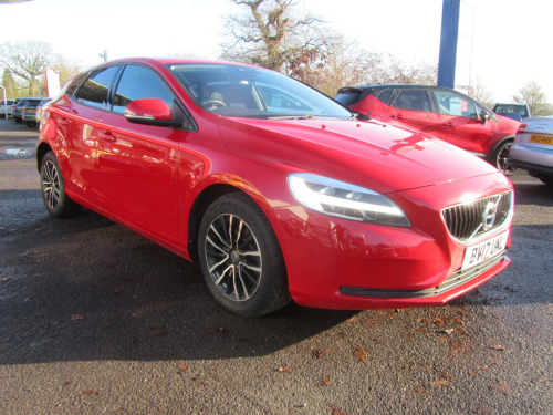 Volvo V40  2.0 Momentum T2 