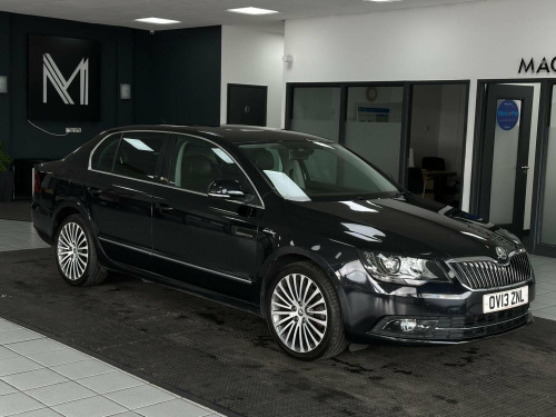 Skoda Superb  2.0 TDI Laurin & Klement DSG Euro 5 (s/s) 5dr