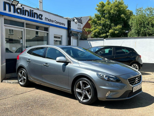 Volvo V40  2.0 D2 R-Design Euro 6 (s/s) 5dr