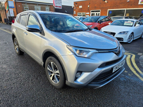 Toyota RAV4  2.0 D-4D Business Edition Euro 6 (s/s) 5dr (Safety Sense, Nav) 