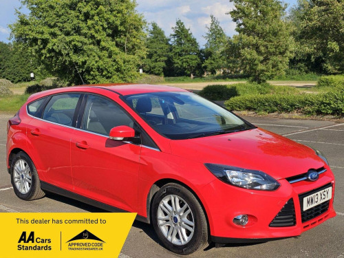 Ford Focus  1.0T EcoBoost Titanium Euro 5 (s/s) 5dr