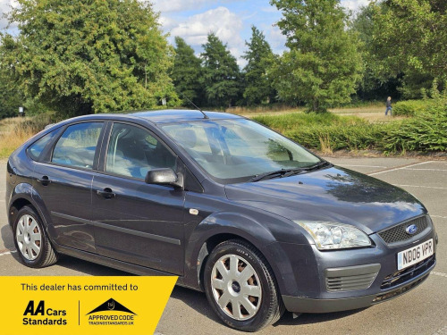 Ford Focus  1.6 LX 5dr