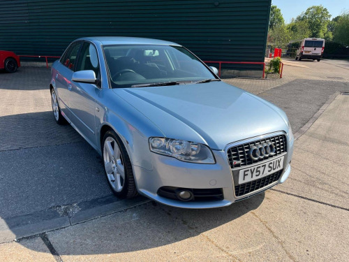 Audi A4  2.0 TDI S line CVT 4dr