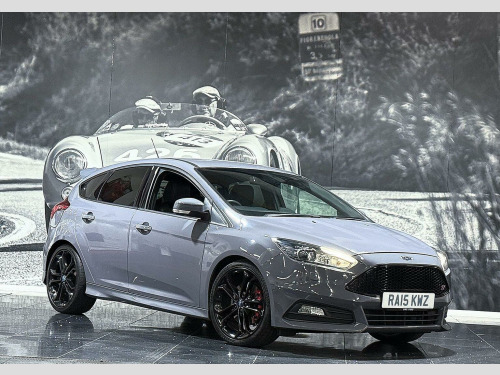 Ford Focus  2.0T EcoBoost ST-3 Euro 6 (s/s) 5dr