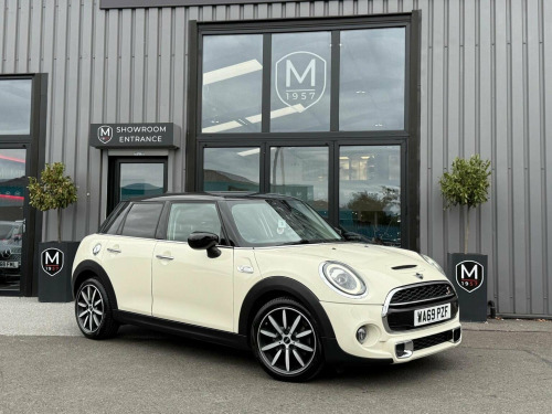 MINI Hatch  2.0 Cooper S Exclusive Euro 6 (s/s) 5dr