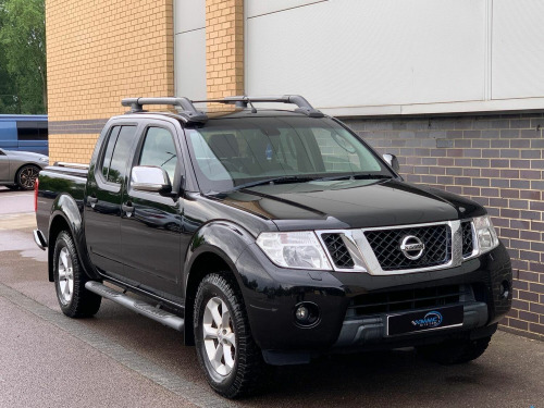 Nissan Navara  2.5 dCi Tekna Auto 4WD Euro 5 4dr