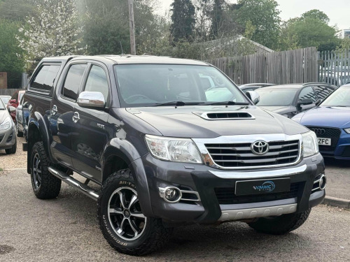Toyota Hi-Lux  3.0 D-4D Invincible X 4WD Euro 5 4dr (Style)