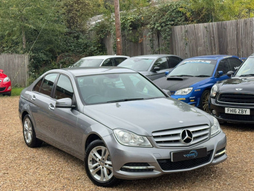 Mercedes-Benz C-Class C200 2.1 C200 CDI Executive SE G-Tronic+ Euro 5 (s/s) 4dr