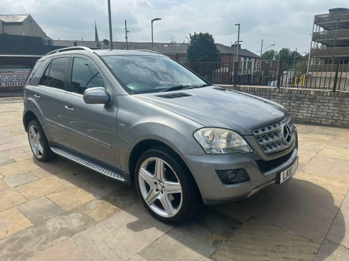 Mercedes-Benz M-Class ML350 3.0 ML350 CDI V6 BlueEfficiency Sport Tiptronic 4WD Euro 5 5dr