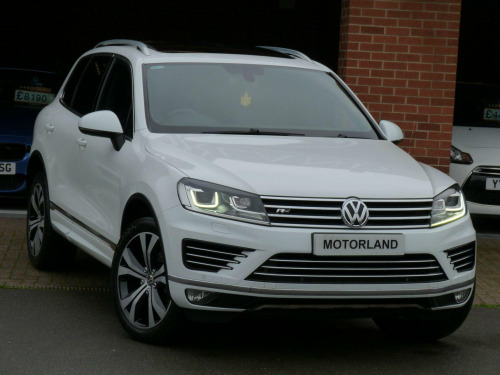 Volkswagen Touareg  3.0 TDI V6 BlueMotion Tech R-Line Tiptronic 4WD Euro 6 (s/s) 5dr