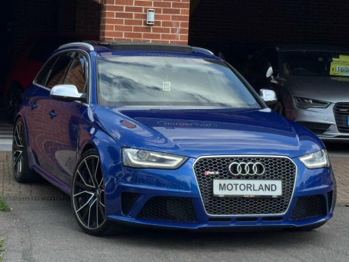 Audi RS4 Saloon  4.2 FSI V8 S Tronic quattro Euro 5 5dr
