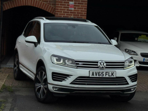 Volkswagen Touareg  3.0 TDI V6 BlueMotion Tech R-Line Tiptronic 4WD Euro 6 (s/s) 5dr