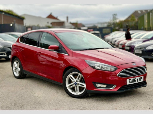 Ford Focus  2.0 TDCi Titanium Euro 6 (s/s) 5dr