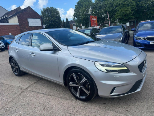 Volvo V40  2.0 D4 R-Design Nav Plus Euro 6 (s/s) 5dr