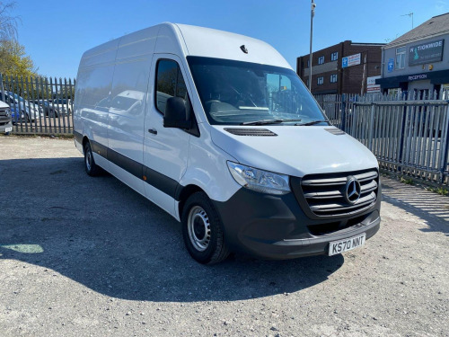 Mercedes-Benz Sprinter  2.0 315 CDI Progressive RWD L3 H2 Euro 6 (s/s) 5dr